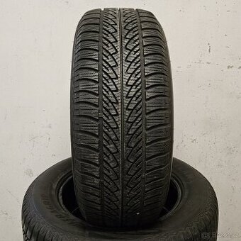 Zimní pneumatiky GoodYear 255/60 R18 A016