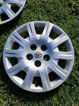 Poklice kryty kol 16" toyota