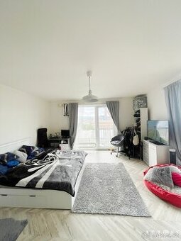 Pronájem Byt 1+kk, 40 m2 + balkon 4 m2, Brno - Zábrdovice,