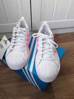 Nové dámské /dívčí boty Adidas