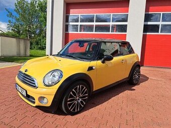 Mini Cooper 1.6D 80kw Druhá generace,Nová STK