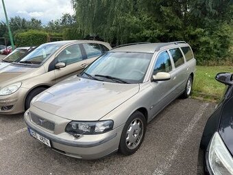 Volvo V70 2.4 ccm. 96 kW. datum 03