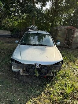 Peugeot 1.6 benzín - 1