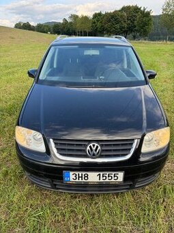 VW Touran 2,0 TDi 100 KW r.v. 2004 7 míst .