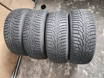 Zimní pneu 215/60/16