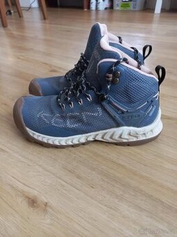 Trekové boty Keen Nxis Evo WP