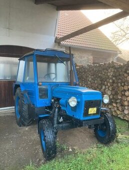 Zetor 5611 s SPZ a platnou TK