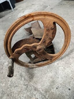 Krouhač, velká řezačka na kopřiv