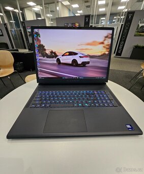 Alienware 18 Area-51m U7-255HX  –  300Hz/2K TOP - 1