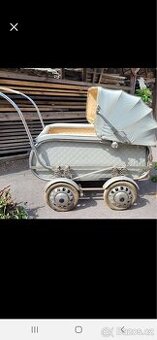 Starý kočárek