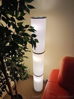Stojací lampa