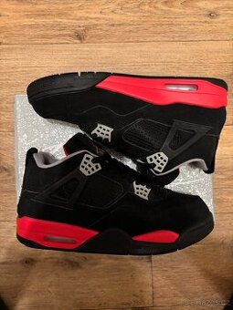 Jordan 4 Retro red thunder 42,5