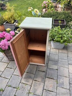 Skrinka ( nocni tolek)