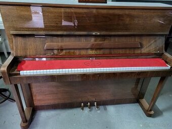 Piano Petrof 118 r. v. 2000