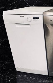 Myčka Aeg 45 A+++ volně stojící