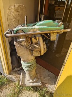 Vibrační pěch Wacker