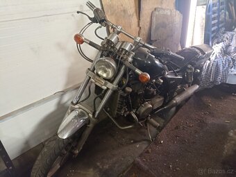 Prodám Honda 700 Magna