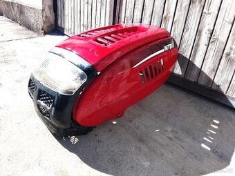 Kapota motoru zah.traktor, doprava