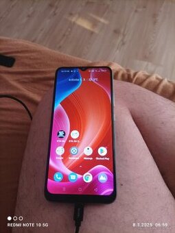 Realme C11 2021 v dobrým stavu - 1