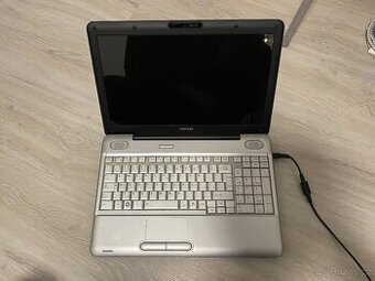 Toshiba Satellite L500 – 500 GB HDD, 4 GB RAM, dva OS