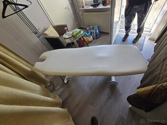 Elektrické Masážní lehátko bílé 1 motor