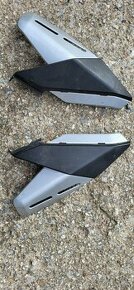 Plasty a lešení držáku SPZ CBR 600RR 2004
