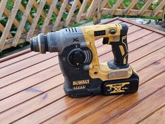 DeWALT Aku kladivo SDS-Plus DCH273N - nefunkční