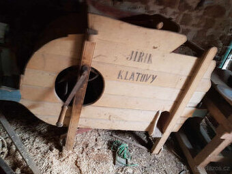 Historický čistič na obilí - 1
