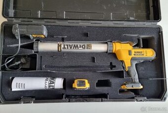 Vytlačovací pistole DeWALT DCE580D1