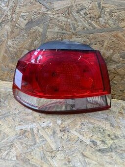 Leve zadni svetlo Vw Golf 6