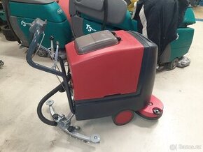 Podlahový mycí stroj Cleanfix RA 561 B s vlastním pojezdem