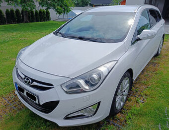Hyundai i40 1.7CRDi 100kW, manuál, rv.2013, 155tis km