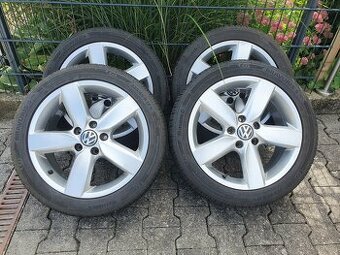 Alu kola vw 5x112 r17 7j et54 letni pneu 225/45/17 - 1
