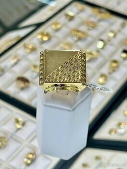 Zlatý prsten 12,68g