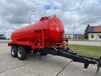 Fekální cisterna 10m3 na podvozku za traktor