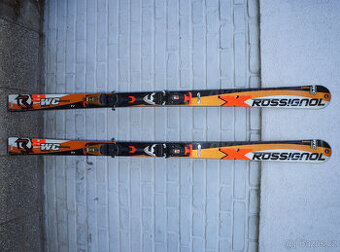 Carvingové lyže 180 cm obřačky Rossignol, bezvadný stav.