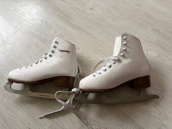 Brusle dívčí vel 38