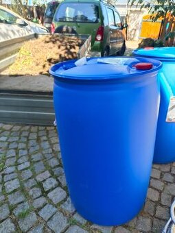 Sudy na vodu pod okap. Obsah 200 Ltr. Silný plast  480 k