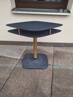 Industriální stolek z mosazi, litiny a železa