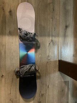 SNOWBOARD NITRO CINEMA 155 + VÁZÁNÍ DRAKE