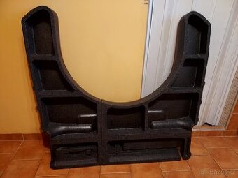 Ford Mondeo Mk4 2008 vložka do kufru