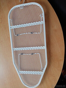 IKEA malé kovové žehlicí prkno bílé