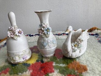 Romantická sada 3 ks porcelánu – zvoneček, vázička a labuť –