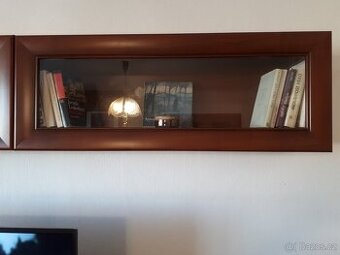 Prodám 2 závěsné skříňky.