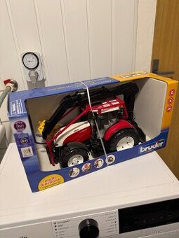 Lesní traktor Steyr CVT 6230 - BRUDER 3092