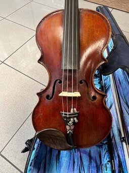 Prodám housle velmi staré a hysterické