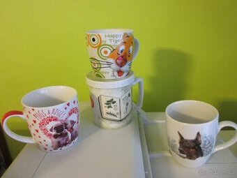Hrnky - se zvířátky a jeden s pokličkou.