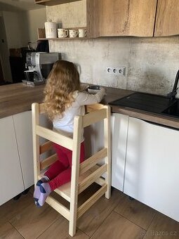 Učící věž Montessori-rostoucí