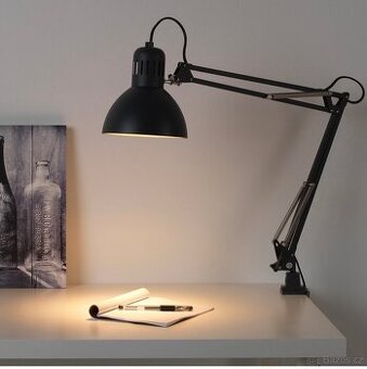 2 kusy stolní lampa