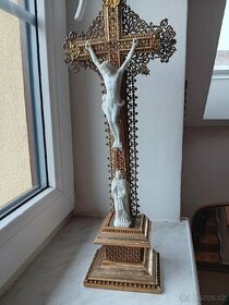 Starožitný kříž